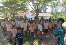 Disiplin dan Cinta Tanah Air, Satgas TMMD Latih Siswa SD dan SMP Ate Engge